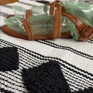 NWOT Charles by charles david leather sandals